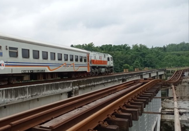 Batas Kecepatan 20 Km per Jam, Jalur KA Linggapura-Bumiayu Berangsur Normal