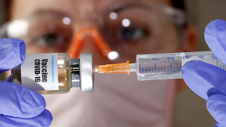 Andakah Penerima Vaksin Covid-19 Gelombang Pertama? Silakan Cek via Online atau SMS