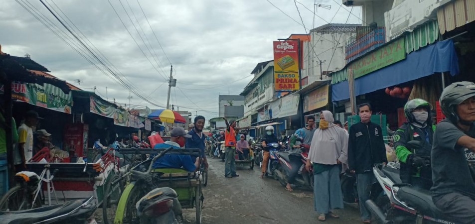 Rentan Penyebaran Covid-19, Pasar Tiban di Brebes Masih Ditemukan