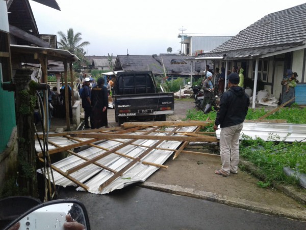 Puting Beliung Terjang Lereng Gunung Slamet, Warga Spontan Kumandangkan Takbir