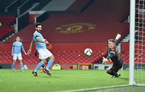 Kalahkan MU di Old Trafford, Kemenangan The Citizens Dipersembahkan untuk sang Legenda