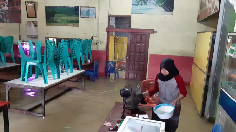 Selain Tanggul Rendah, Hulu Rusak Jadi Pemicu Seringnya Banjir di Ketanggungan