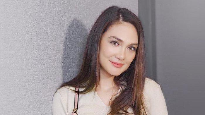 Kesengsem Dimas Beck, Luna Maya: Gimana Enggak Cewek-cewek pada Meleleh? Gue Aja Terpesona