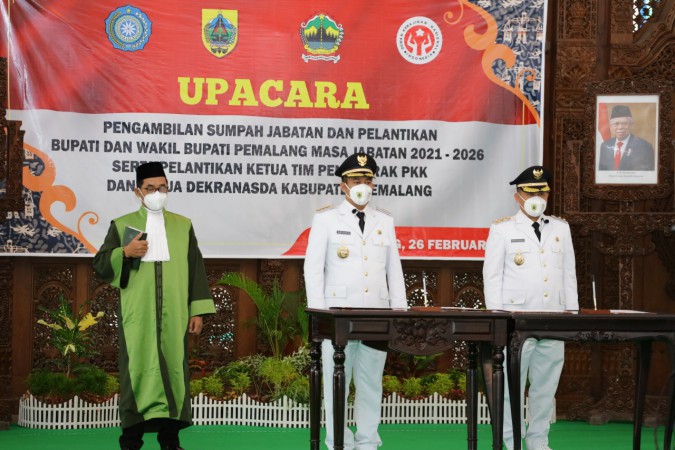 Agung-Mansur Resmi Nahkodai Kabupaten Pemalang, Ganjar Berpesan Kepala Daerah Kudu Jembar Atine