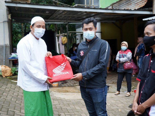 Peduli Sesama, Komunitas Honda BeAT di Semarang Berikan Bantuan ke Panti Asuhan