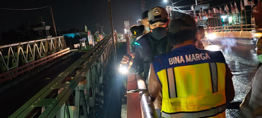 Jembatan di Jalur Pantura Antara Perbatasan Pemalang-Pekalongan Putus, Mobil Dialihkan ke Tol