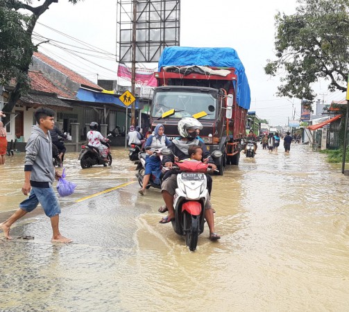 Banjir Ketanggungan, Arus Lalu Lintas Dialihkan Sementara