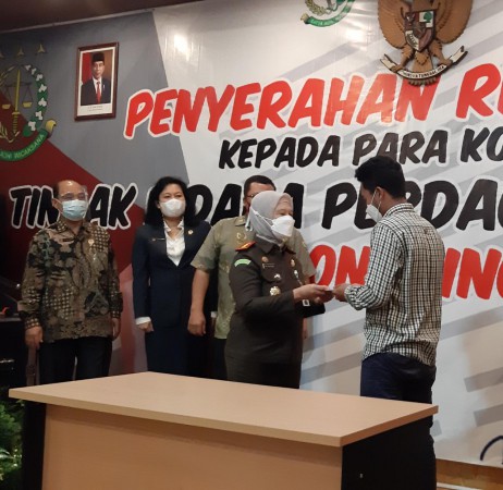 Empat Korban Perdagangan Orang Kapal Berbendera Tiongkok Terima Dana Restitusi 12.706 Dollar AS