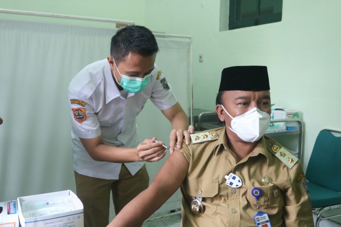 Vaksinasi Covid-19 Tahap Dua Sasar Anggota Dewan, TNI-Polri dan Pelayanan Publik