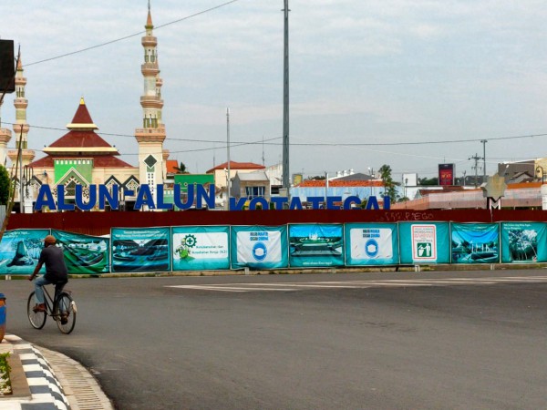 Fraksi Gerindra Minta Alun-alun yang Ada Taman Bunga Dibuka dengan Pengawasan Petugas