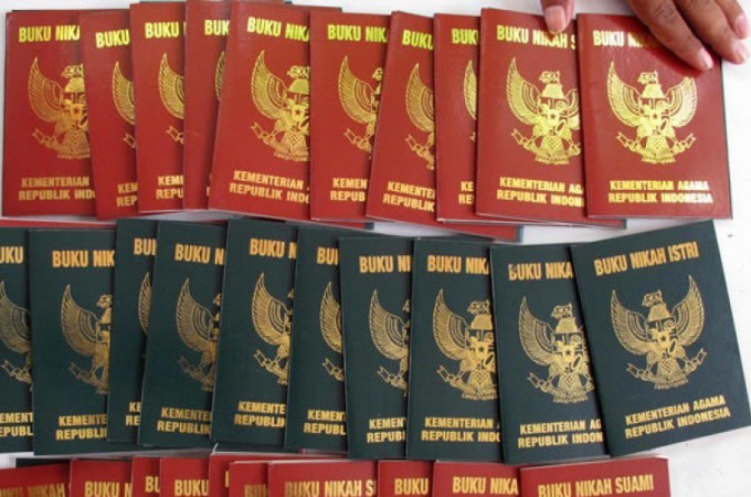 Marak Buku Nikah Palsu, Nikah Saja di KUA Pada Jam Kerja, Gratis kok...