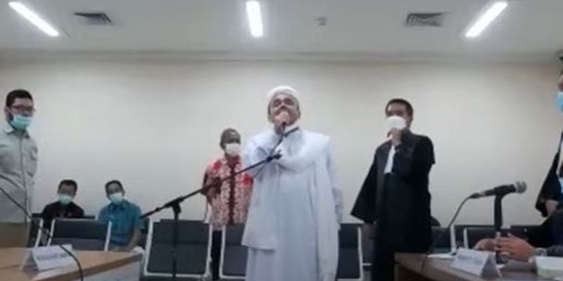 Ngotot Minta Dihadirkan Langsung di Persidangan, Habib Rizieq Tolak Bacakan Eksepsi