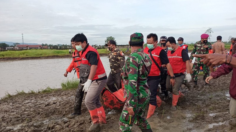 Tak Bisa Berenang, Dua Bocah Tewas Tenggelam di Bekas Galian Batu Bata