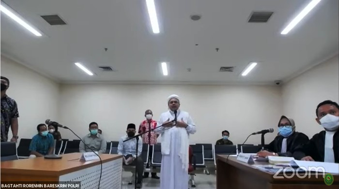 Polri Sebut Tak Ikut Campur soal Persidangan, Pengacara Habib Rizieq: Jaksa Paksa Habib Hadiri Sidang Online