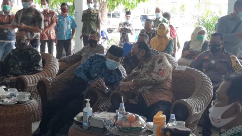 Duduk Bersebelahan, Wali Kota dan Wakilnya Ngobrol Akrab dan Terlihat Akur, Sudah Harmnonis?