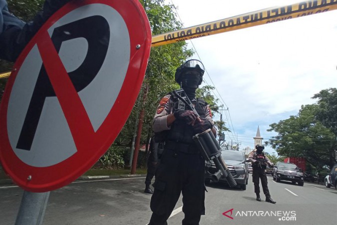 Pengamanan Tempat Ibadah dan Objek Vital Diperketat, Penjagaan Kantor Polisi Ditingkatkan