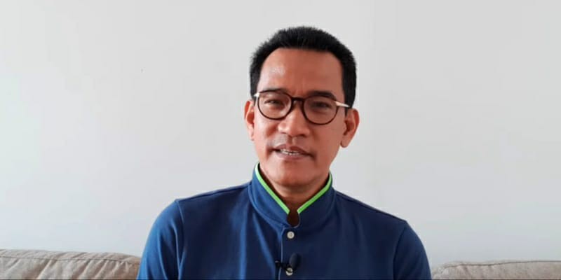 PPATK dan Bareskrim Saling Lempar, Refly Harun: Siapa yang Minta Blokir Rekening FPI?