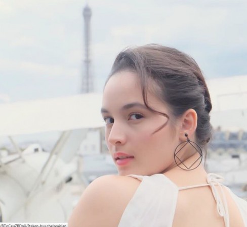 Bening Banget, Chelsea Islan Tampil Seksi Hanya dengan Bra, Netizen: Ini Cermin Ya