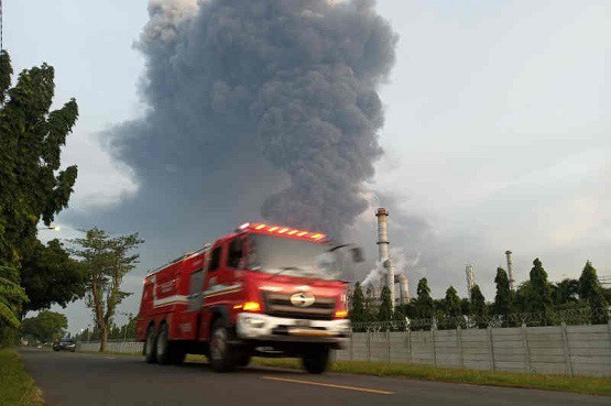 Kilang Pertamina Balongan Terbakar, Tiga Orang Hilang, 520 Mengungsi