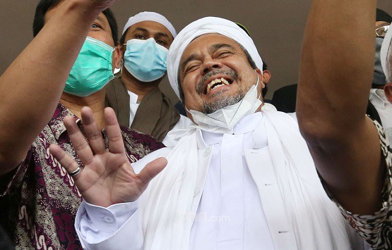 Cegah Kerumunan, Habib Rizieq Minta Simpatisannya Tak Hadir ke Pengadilan Besok