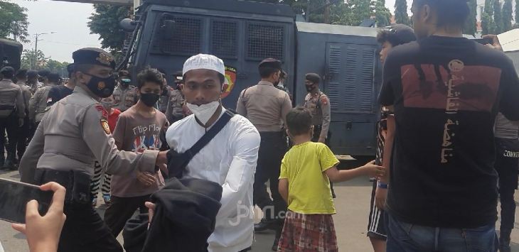 Buntut Bom Katedral Makassar, Sidang Habib Rizieq Dijaga Ketat 1.194 Personel dan Dipasangi Barikade