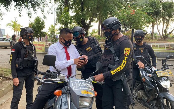 Polisi Gadungan yang Gagal Tebar Pesona di Hadapan Satpol PP Wanita Ternyata Karyawan Kafe