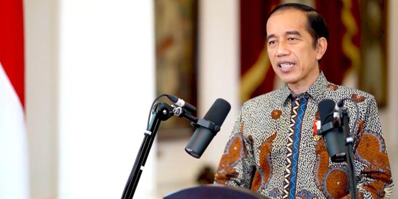 Jokowi Gaungkan Benci Produk Luar Negeri, Ubedilah: Logikanya Mulai Ngawur