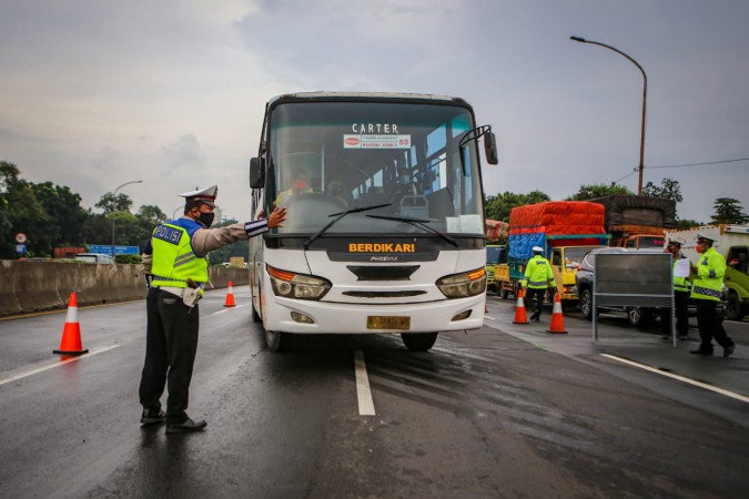 H-14 dan H+7 Mobilitas Diperketat, Pelaku Perjalanan Harus Negatif Covid-19