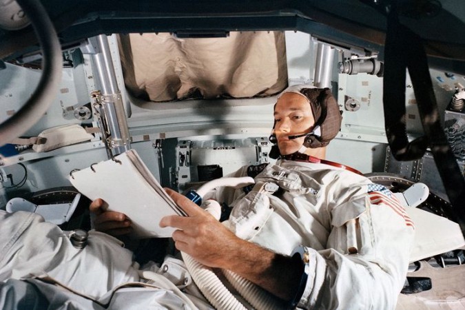 Pengendali Apollo 11 saat Mendarat di Bulan Michael Collins Meninggal Dunia karena Kanker