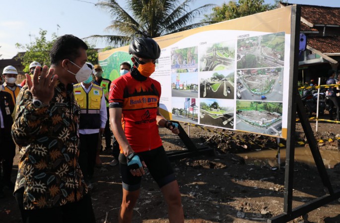 Jadi Mandor, Ganjar Keliling Borobudur Cek Proyek Langsung Lalu Tangani Masalah