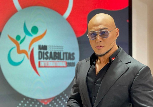 Respon Pengeboman Gereja dan Penyerangan di Mabes Polri, Deddy Corbuzier Buat Tajuk Teroris Goblok Indonesia!!