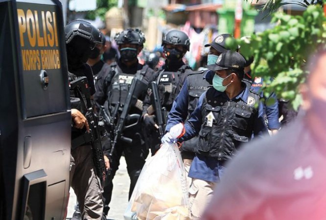 Seorang Nyerah, Ada Tiga DPO Terduga Teroris Berbahaya yang Masih Berkeliaran di Jakarta