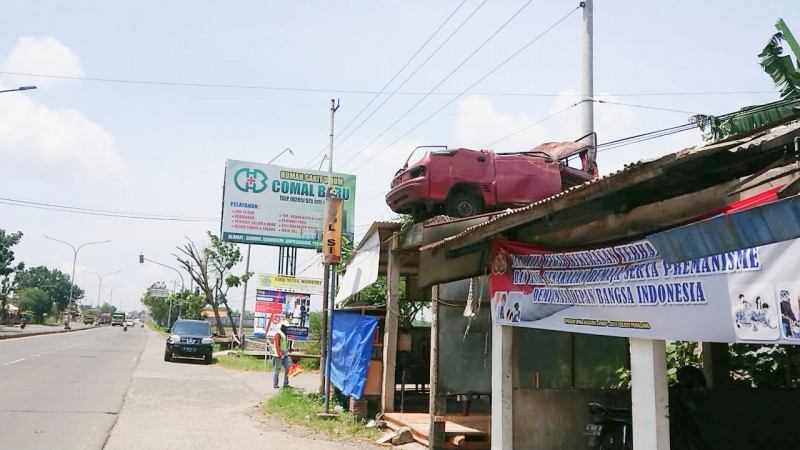 Rawan Laka, Ada 'Mobil Ringsek' di Jalur Pantura Pemalang