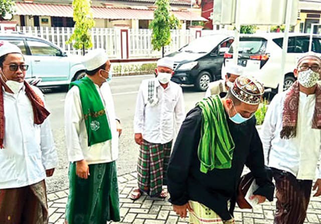 Sejumlah Ulama Geruduk Polda, Laporkan Youtuber yang Nistakan Islam dan Resahkan Warga, Ajak Pindah Agama