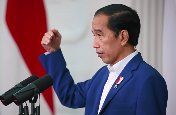 Tegaskan Daerah Jangan Abai, Jokowi Minta BLT Desa Segera Dicairkan