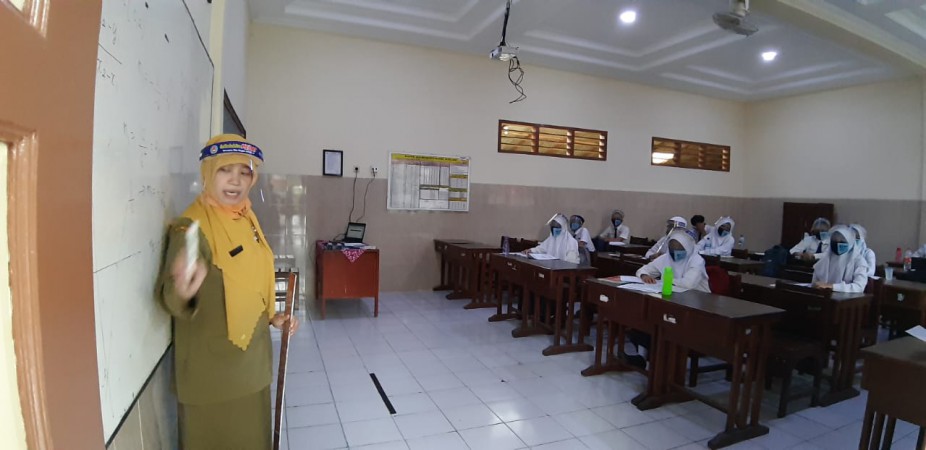 Empat Sekolah di Brebes Uji Coba PTM, Prokes yang Ketat Diterapkan