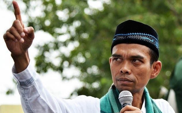 Puasa Pertama, Akun Resmi Fanpage Facebook Ustaz Abdul Somad Tiba-tiba Hilang