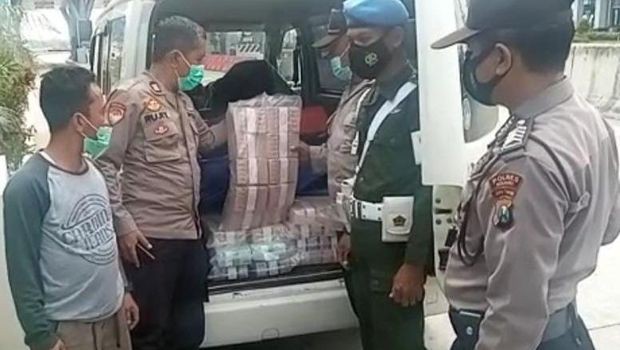 Angkut Uang Baru Rp2,1 Miliar, Mobil Diamankan di Pintu Keluar Tol Ngawi