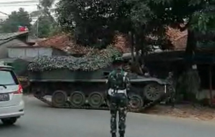 Viral Tank Ikut Penyekatan Pemudik, Kapendam Jaya: Hoaks, Itu Latihan Taktis Tingkat Rai TW II TA 2021