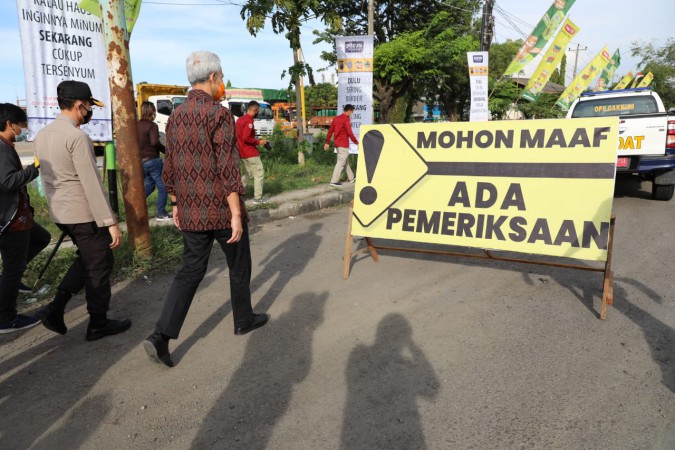 Masuk Rest Area Batang, Pemudik Digiring Random Test, Ganjar: Sudah Ada Temuan Satu Orang Positif