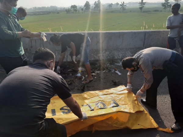 Hasil Pemeriksaan Sementara, Mayat di Flyover Kramatsampang Diduga Korban Pembunuhan