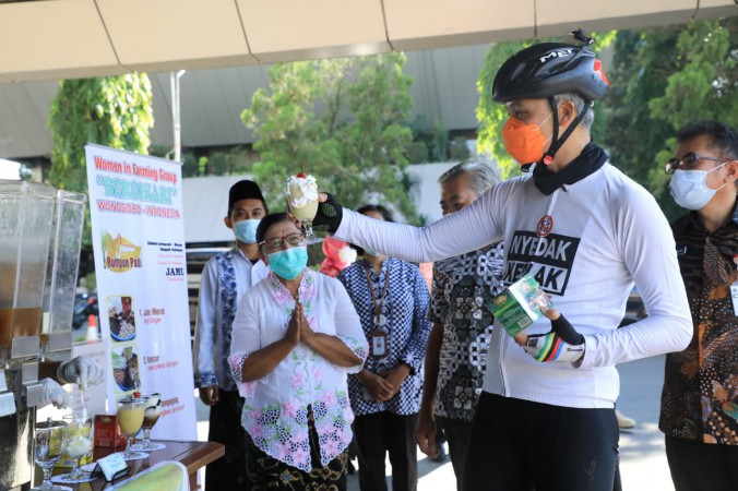 Ganjar Launching Gerakan Minum Jamu, Sebulan Dua Kali ASN Minum Jamu di Hari Jumat