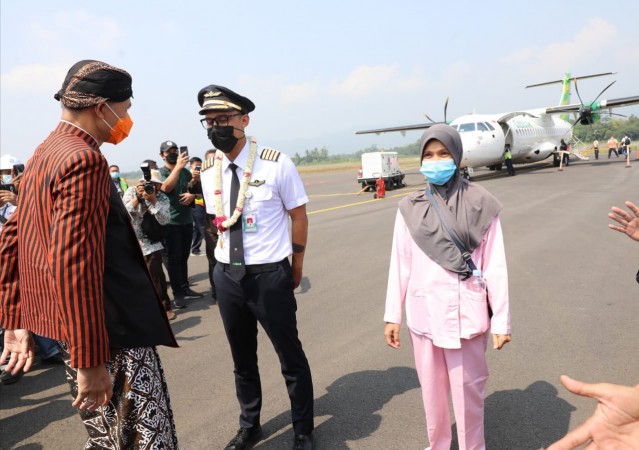 The Dream Come True, Ganjar Sambut Pendaratan Pertama Pesawat di Purbalingga: Sejarah Panjang Itu Akhirnya Ter