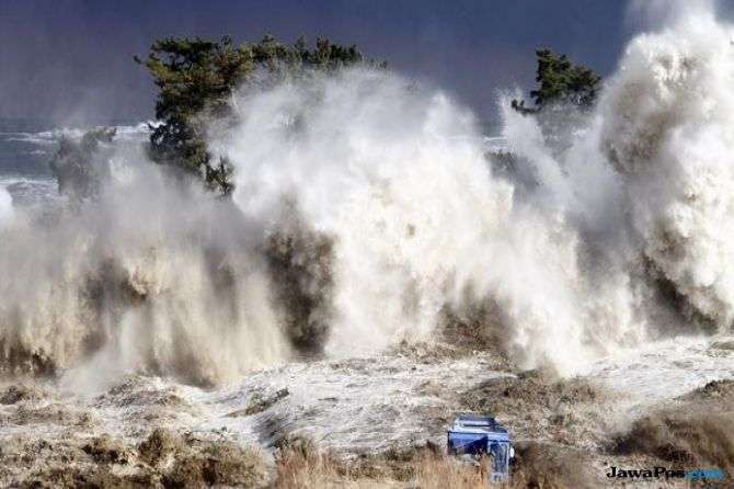 Delapan Kabupaten di Jawa Timur Berpotensi Diterjang Tsunami Setinggi 26-29 Meter dan Gempa 8 Koma