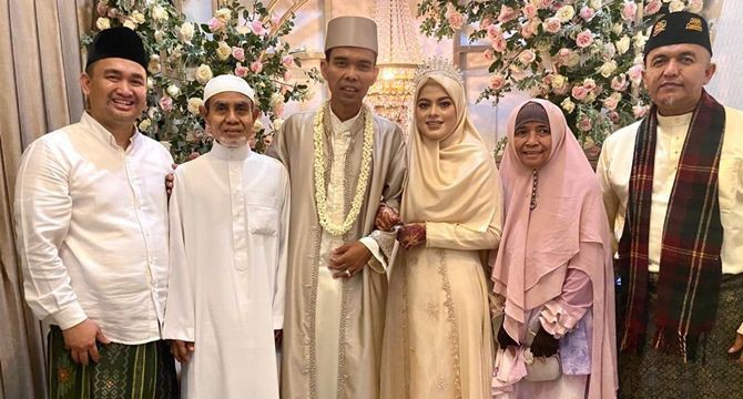 Ibu Mertua UAS Sempat Bermimpi Melihat Istana Sebelum Putrinya Dilamar