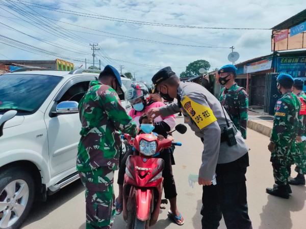 Ketati Pengawasan Prokes, Brimob dan Marinir Diterjunkan ke Daerah Zona Merah