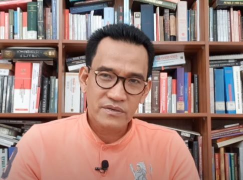 PPKM Trending Jadi Pak Presiden Kapan Mundur, Refly Harun: Sebelumnya Anies Baswedan Diledek