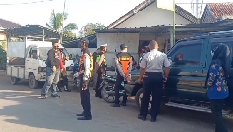 Bengkel Odong-odong yang Diduga Langgar Perizinan di Brebes Terancam Ditutup