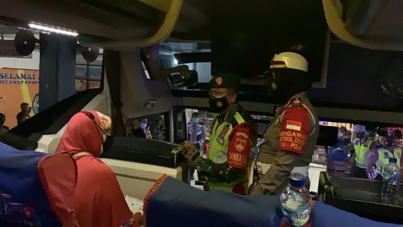 PPKM Darurat, Bus Perpenumpang Tanpa Hasil PCR atau Sertifikat Vaksin Dilarang Berangkat