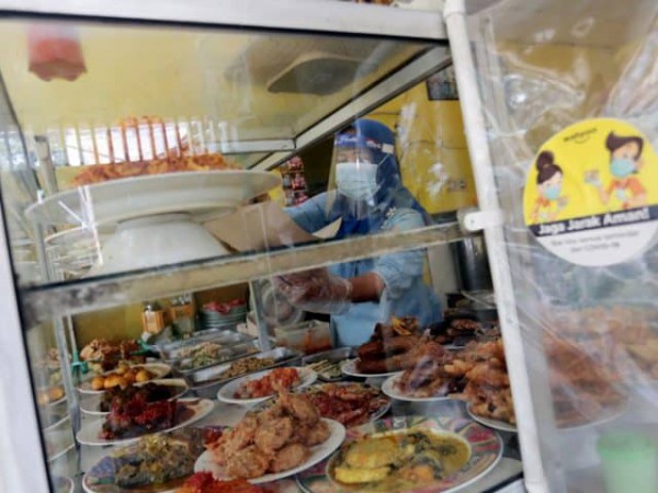 Makan di Warteg Dibatasi 20 Menit, TNI-Polri dan Satpol PP Akan Pantau Ketat Tempat Makan